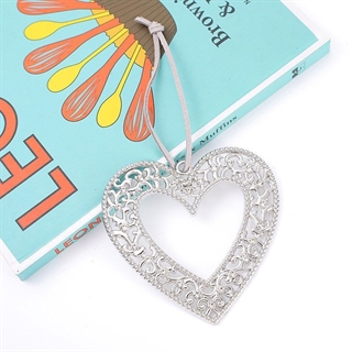 Sølvfarvet hjerte ophæng med rhinsten